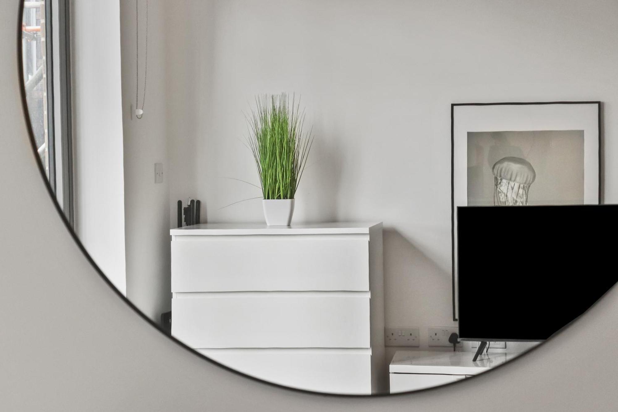 Centrally Located - Modern - 2Bed - 2Bath Apartment London Exterior foto